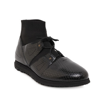 Mystic Siyah Erkek Bot