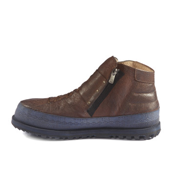 Mystic Kahverengi Erkek Bot